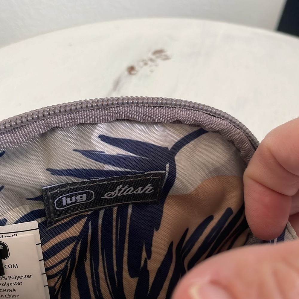 NEW Lug Stash RFID Pouch - gray - Picture 5 of 7